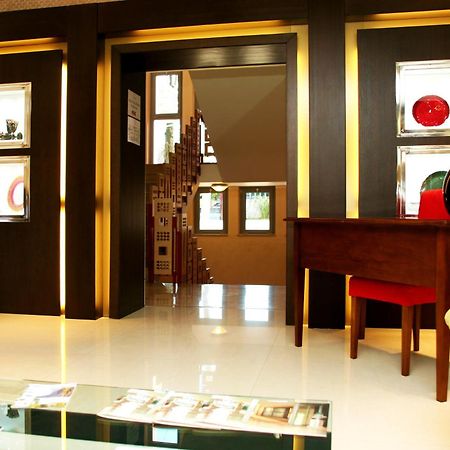 Residence Diamanterosso Терни Екстериор снимка