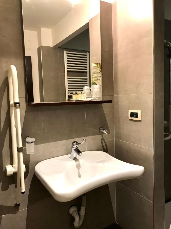 Residence Diamanterosso Терни Екстериор снимка