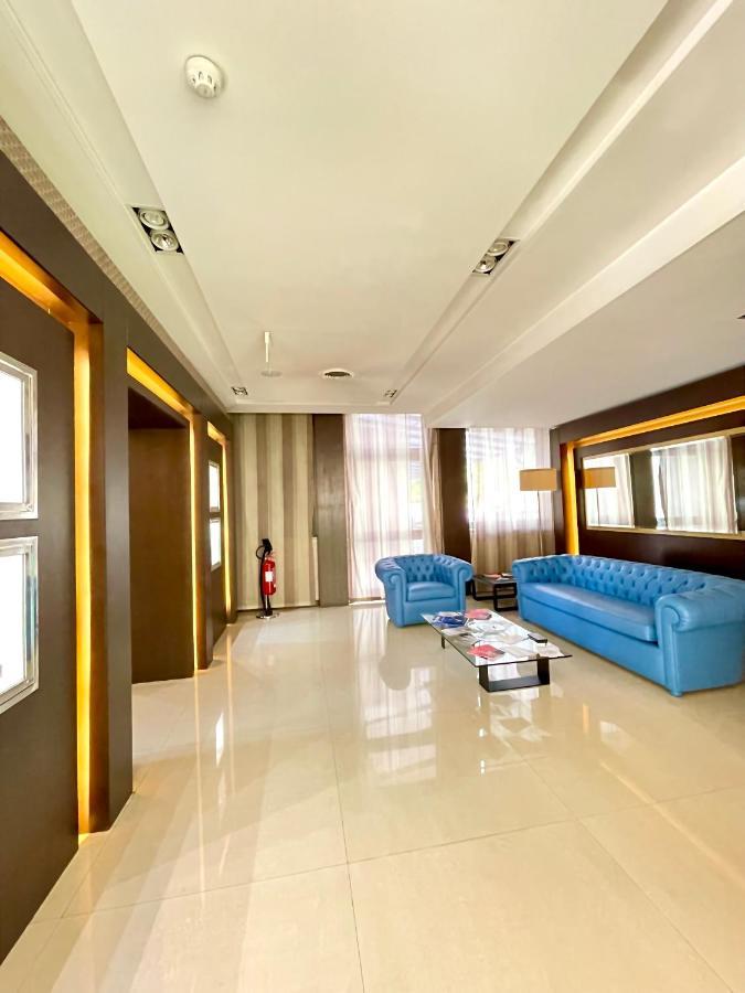 Residence Diamanterosso Терни Екстериор снимка