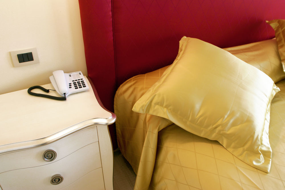 Residence Diamanterosso Терни Екстериор снимка