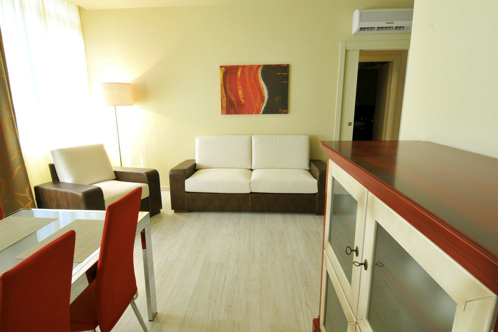 Residence Diamanterosso Терни Екстериор снимка
