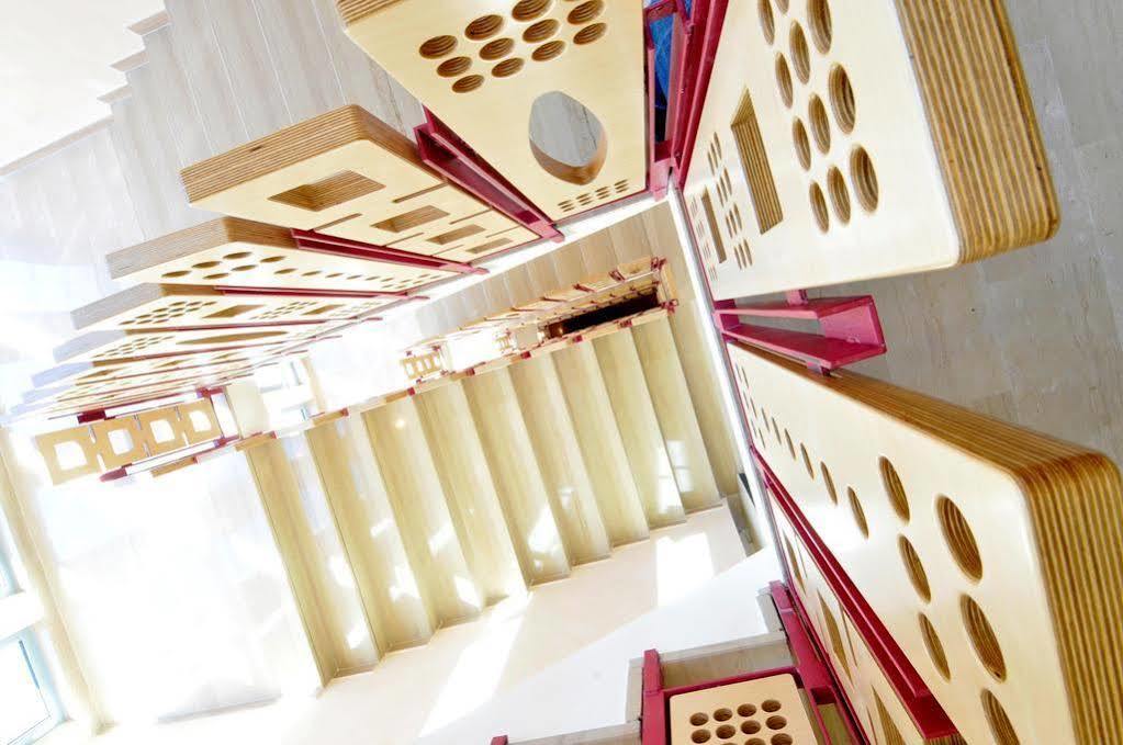 Residence Diamanterosso Терни Екстериор снимка